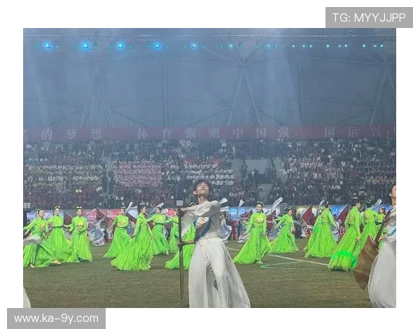 绵阳足球赛激情四溢 球迷热情高涨共赏精彩赛事